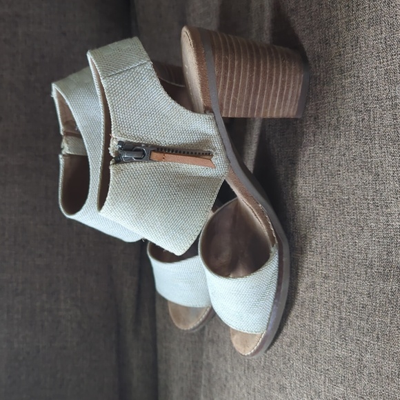 Toms Majorca Cutout Natural Heeled Sandals - Picture 3 of 6